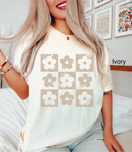 Load image into Gallery viewer, Checkered flower Tee