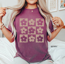 Load image into Gallery viewer, Checkered flower Tee