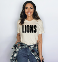 Load image into Gallery viewer, Lions Grunge Tee (Youth and Adult 4 Colors)
