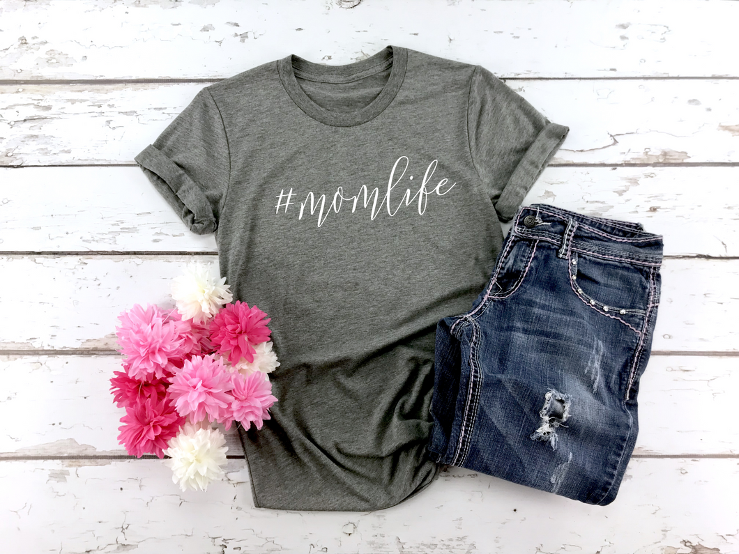 #Momlife Tee